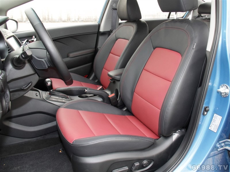 皇者汽车小黄牛起亚K3真皮座椅