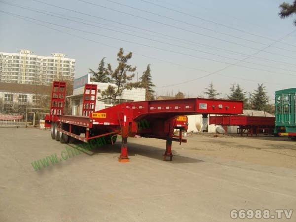 华驰泰骋 12.5米 32.2吨 3轴 低平板运输半挂车 LHT9404TDP