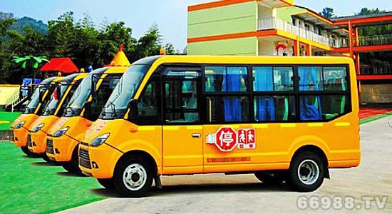 19座校车
