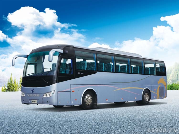 申龙SLK6122旅游团体客车